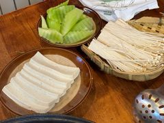 -憨铁匠火锅(红山6979店)
