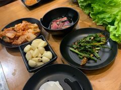 -肉甲韩国木炭烤肉(新壹街1店)
