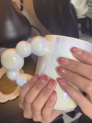 -芊屿芊浔美甲