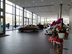 -北京鹏龙大道奔驰4S店(纪家庙店)
