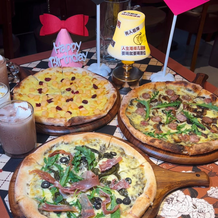 氛围感创意小酒馆