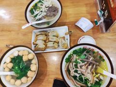 -小姜锅贴(凤凰街店)