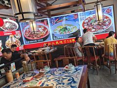 -川流不息·地道川菜·小龙虾(新松江路店)