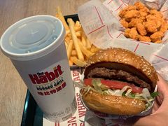 -The Habit Burger Grill 哈比特汉堡(复兴soho店)