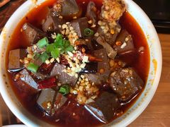 土冒血旺-炉小二铜锅牛蛙•川湘菜(三里屯店)