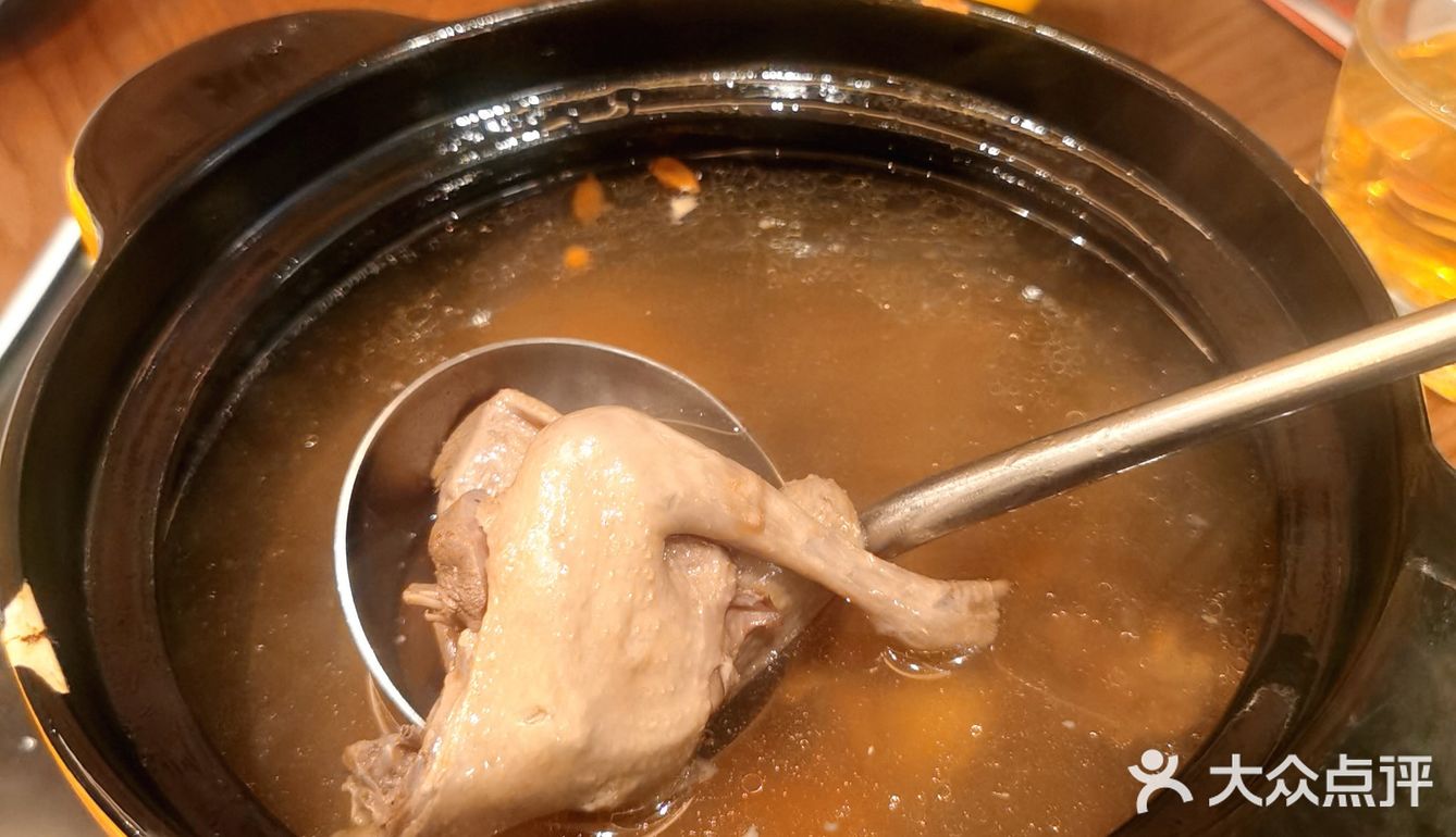 不愧是专门吃烤乳鸽的，没有让人失望