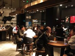 大堂-星巴克(七宝领展广场1F店)