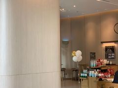 -星巴克臻选(深圳龙华红山天虹店)