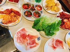 -爱客得牛排海鲜烤肉·火锅自助(春熙路黑金好店)