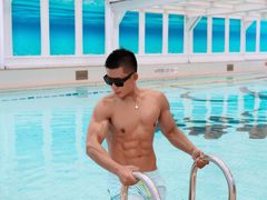 -深圳富苑皇冠假日套房酒店