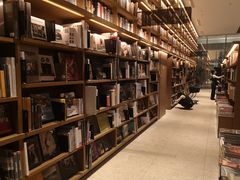 -茑屋书店(天目里店)
