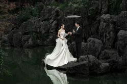 -雪中彩影婚纱摄影·微光艺术中心