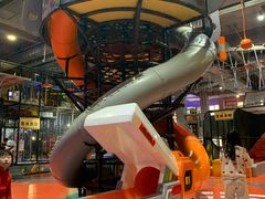 -嗨翻Hi-Fun竞技主题乐园·蹦床亲子生日轰趴(国光1937店)