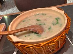 潮界生滚牛肉粥-潮界(虹桥新天地店)