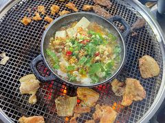 -小辣椒火盆烧烤(温泉南街店)