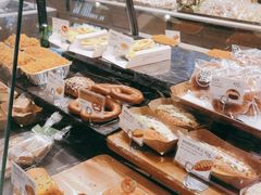 -巴黎贝甜(大宁国际商业广场店)