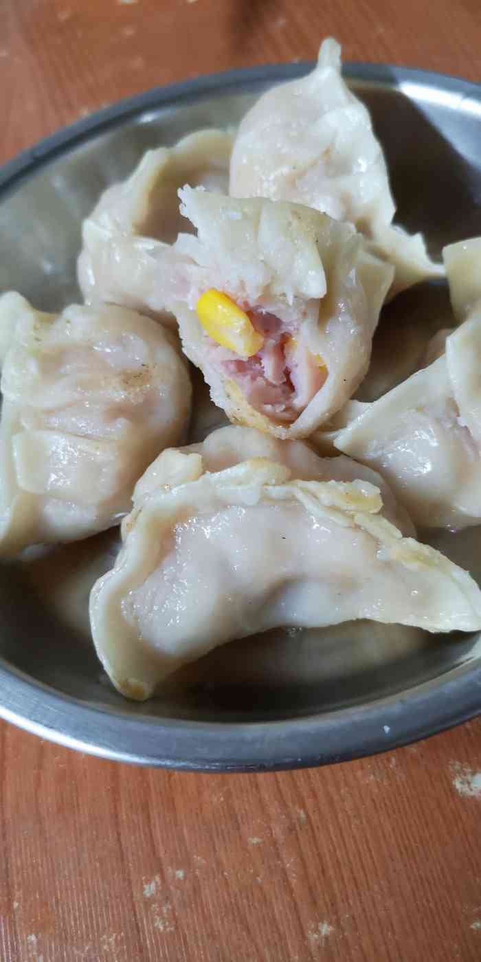 打分 今天买玉米饺子回来蒸,肉酸的,差评
