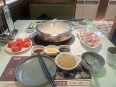 -洪氏嗨捞·广东猪肚鸡·椰子鸡火锅(西咸万象城店)