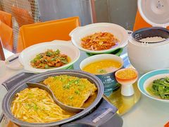 -阿瓦山寨·湘菜现炒·剁椒鱼头王(咸阳总店)