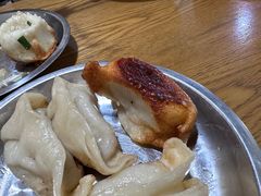 -黄阿姨锅贴大王(万航渡路店)