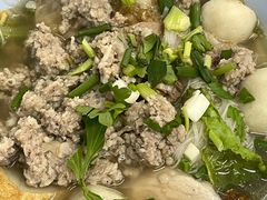 猪肉细米粉汤-榮泰米粉湯(Left Shop)