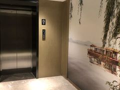 -杭州西湖湖滨银泰亚朵酒店