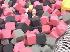 -嘿哟动霸CHUA·新潮玩运动娱乐中心·蹦床滑冰团建乐园