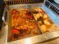 -老牌坊云南鱼豆花火锅(哈西万达店)