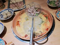 -洱火云南酸菜牛肉火锅(石景山当代商城店)