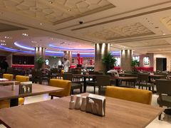 -咖啡苑自助餐厅·中国大饭店