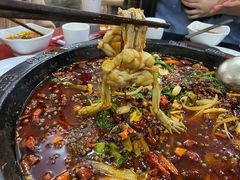 美蛙-烧哥美蛙肥肠鱼火锅·十五年社区店