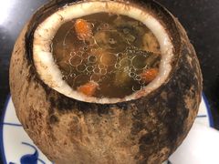 原只椰子炖走地鸡-達揚原味燉品(文明路店)