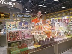 -泡泡玛特POPMART(上海环球港店)