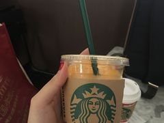 -星巴克(上海虹桥站2A检票口)