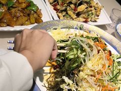 -老码头黑皮肘子锅包肉(赣水路店)