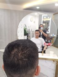 点击看大图 -八佰伴8008星级形象店