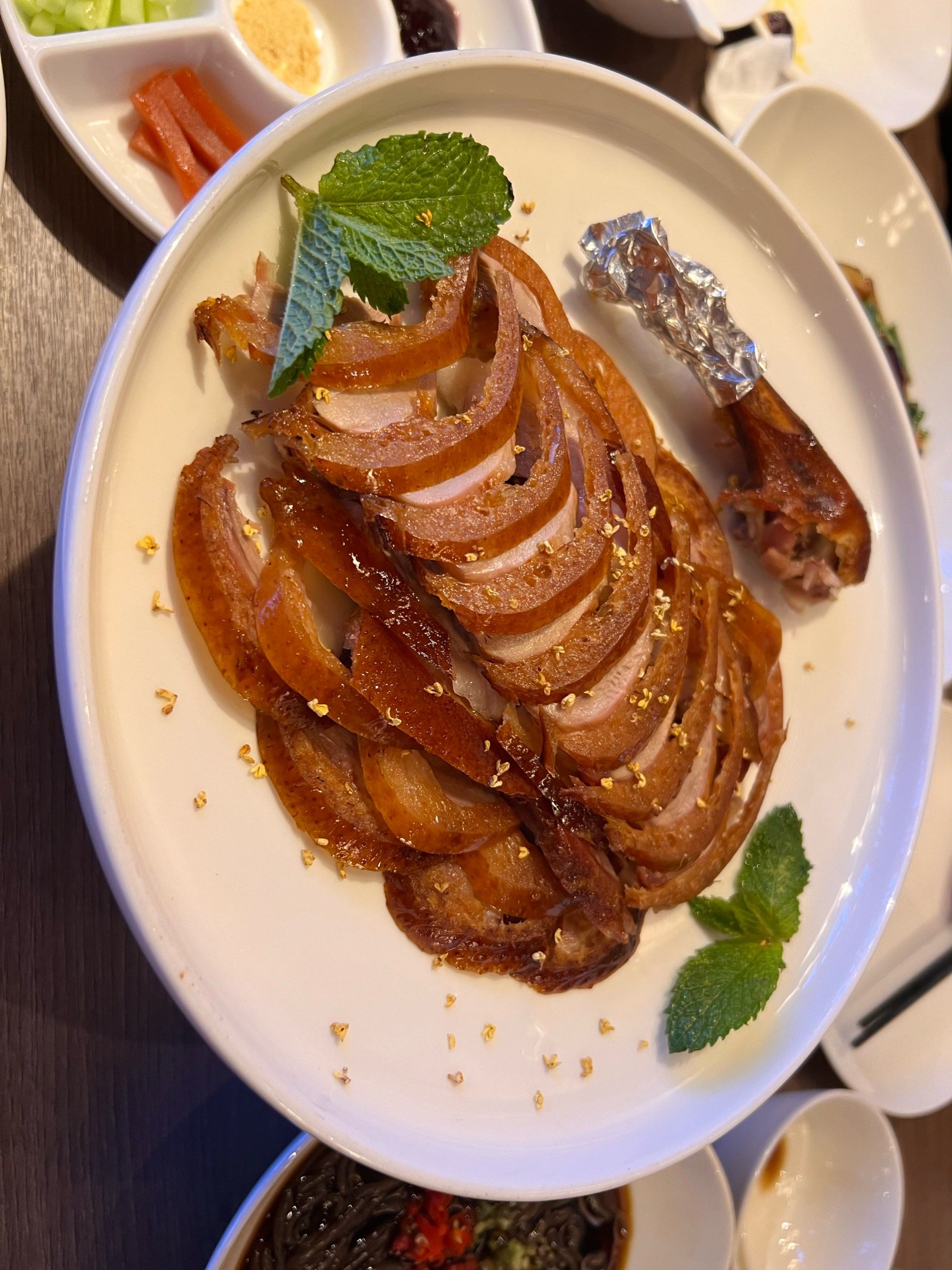 老牌餐厅的烤鸭店,味道,服务和环境都很赞强推