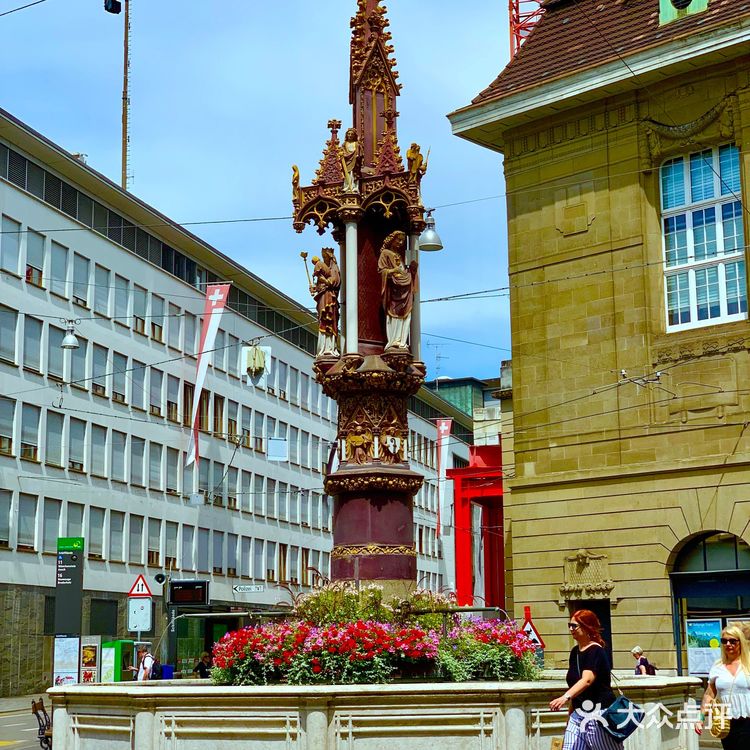 巴塞尔（又称为巴泽尔，德：Basel，法：B氀攀