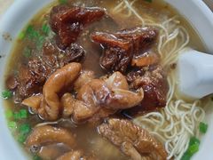 牛腩拼猪肠面-海幢瑞芳饮食店