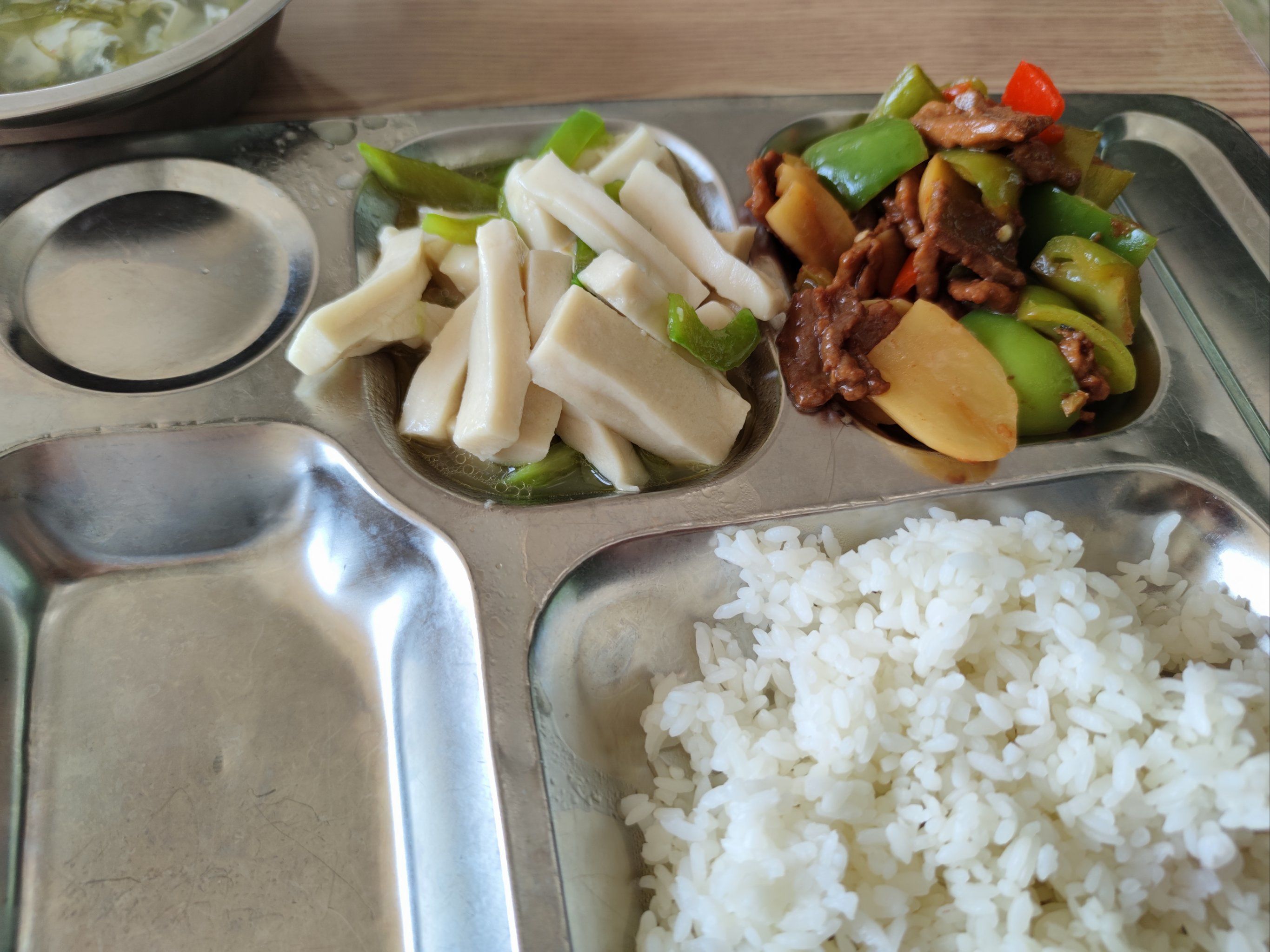食堂吃饭