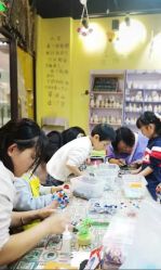 -泥娃娃DIY陶吧(易生活购物公园店)