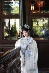 -一揽芳华汉服旗袍体验馆(拙政园店)