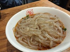 -万记麻辣烫国展总店