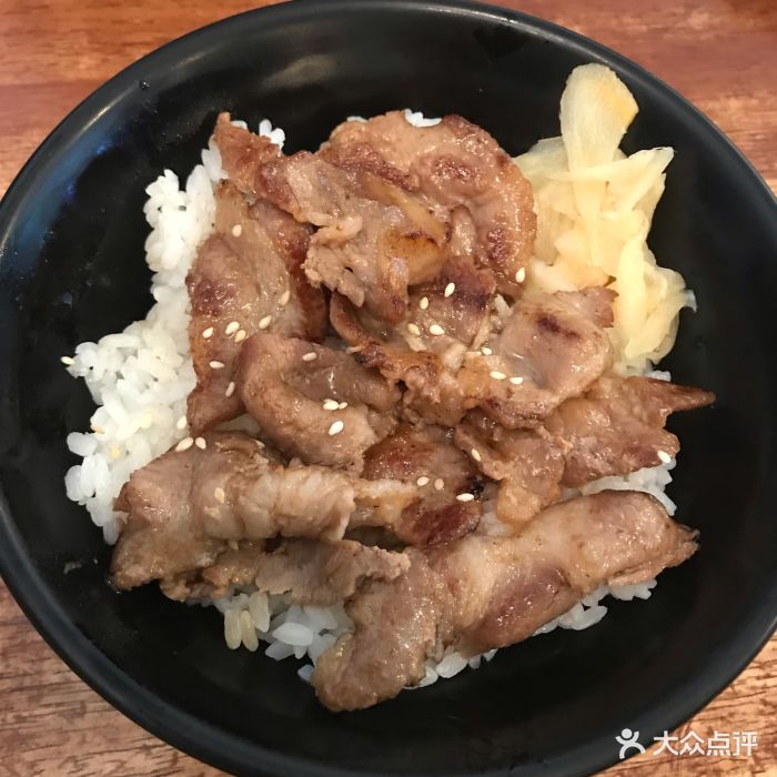 炭烧猪肉饭