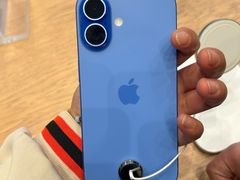 -Apple零售店(华贸购物中心店)