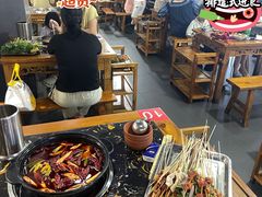 -灌县老妈砂锅串串香(万科红生活广场店)