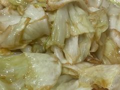 手撕莲花白-老滇山寨•云南特色菜•地方菜•民族风情歌舞表演(金碧店)