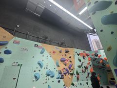 -蓝天攀岩-青少年训练(罗湖益田假日广场店)