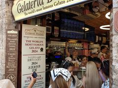 -Gelateria Dondoli
