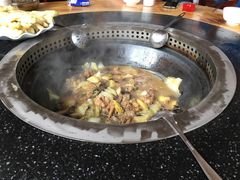 -粘豆包柴火铁锅炖